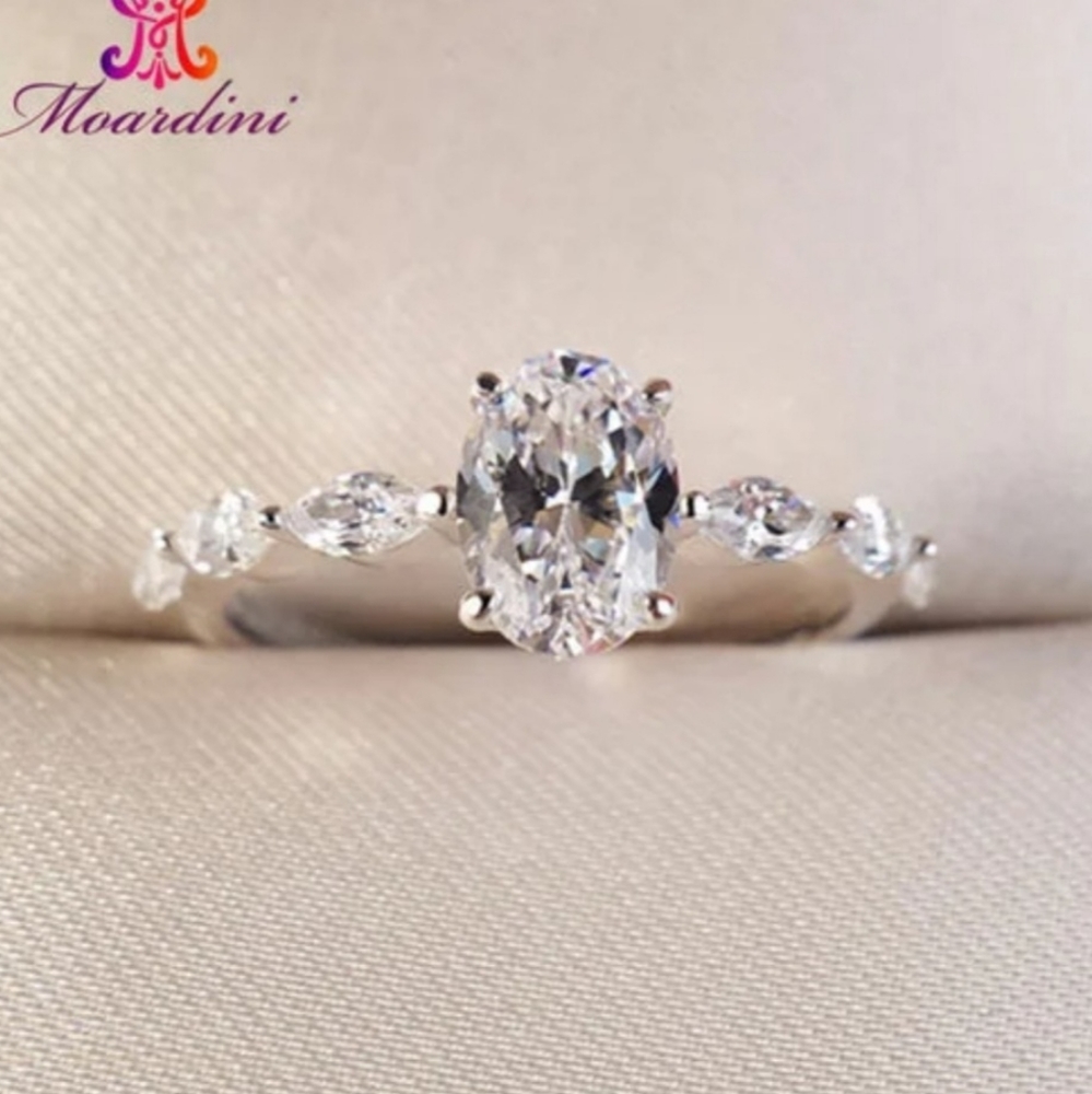 Ring - Picture 3 of 4